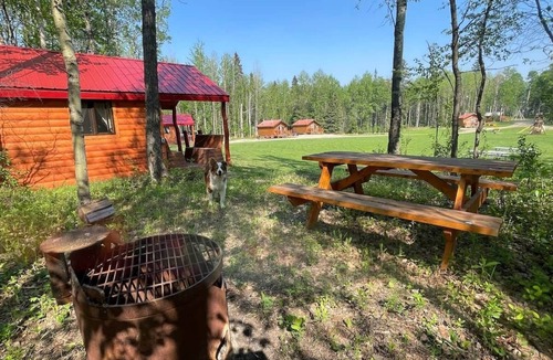 Division No. 11 House | The Lynx cabin - Bear Creek Cabins