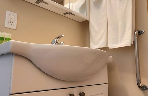 Medicine Hat Hotel | The Medicine Hat Villa