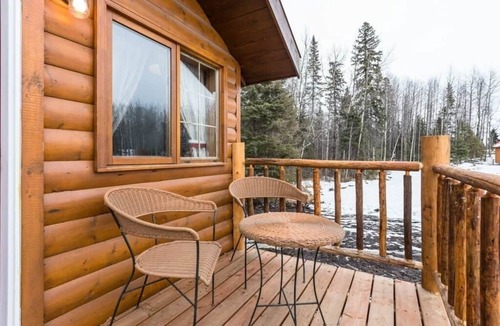 Division No. 11 House | The Mustang Cabin - Bear Creek Cabins