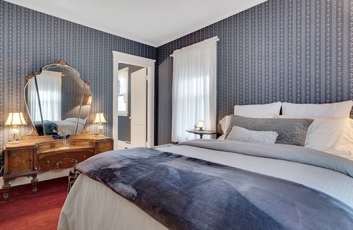 Freeport Bed & Breakfast | The Nicholson Inn