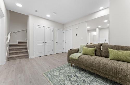 Southeast Edmonton Apartment | The Nook - 2 Bedrooms 20 mins from airport Games Coffee