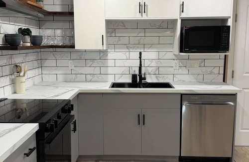 Airdrie Apartment | The Ogieva Suites Family friendly, comfortable and relaxation.