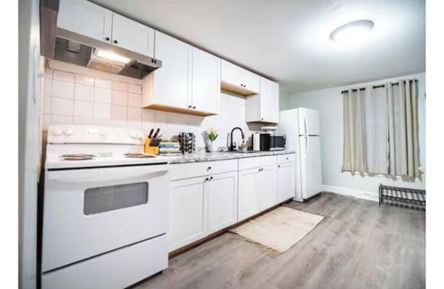 Winooski Apartment | The Onion Ranch, 2 BED with free onsite parking