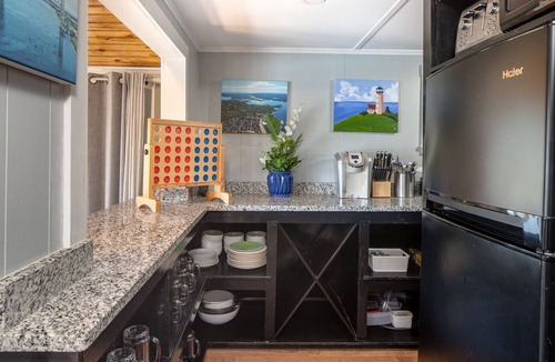 Onset House | The Onset Beach Compound-Cape Cod Beach Resort & Oceanic Habitat