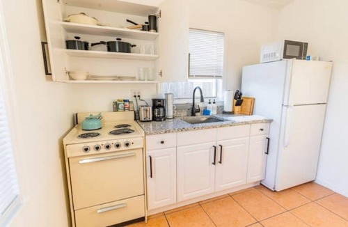 Stuart House | The Orange Door - Coastal Escape