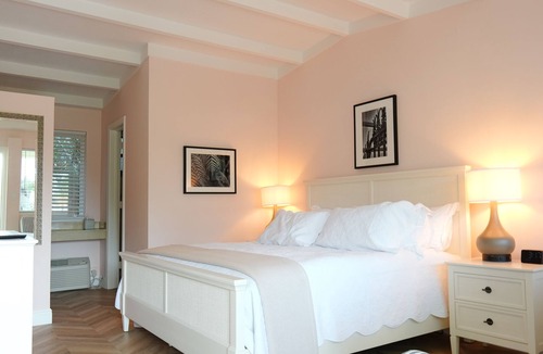 Southside Hotel | The Palm Rose