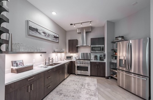 Winter Park Condo | The "Powder Day" of Ski Condos! Ski-in Ski-out, Great Vibe, Chef's Kitchen + EV!