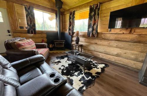 Division No. 11 House | The Ram cabin - Bear Creek cabins