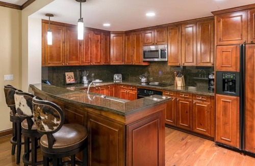 Aspen Cabin | The Ritz Carlton Club Aspen Highlands Colorado 2 Bedroom 2 Bathroom Sleeps 6!