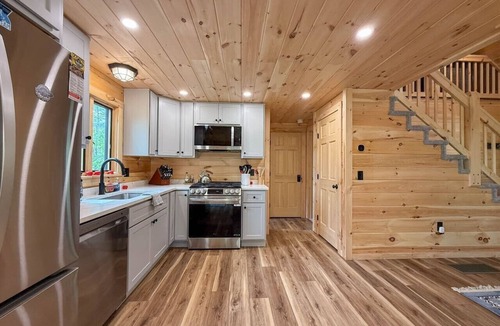 Birchview by the Saco Cabin | The Riverwood | Brand New Log Cabin | River Access
