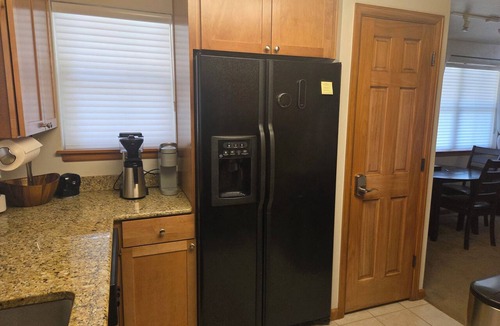 Frisco Condo | The Royal Shreddar - Remote Work Ready