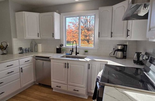 North Royalton House | The Royalton Hidden Gem Dreamy villa 6bedrooms/4bath