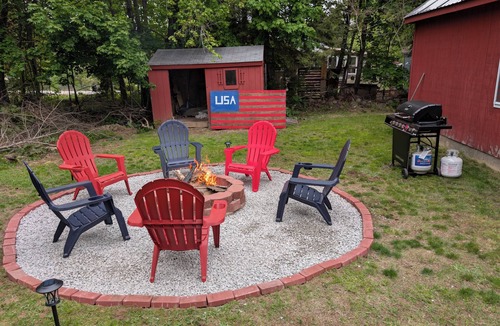 Conway House | The Saco Valley Stay: Pet Friendly Retreat