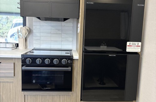 Rocky Mountain House House | The Salem RV Rental - Spacious, family-friendly RV getaway with all essentials included for a comfortable camping stay