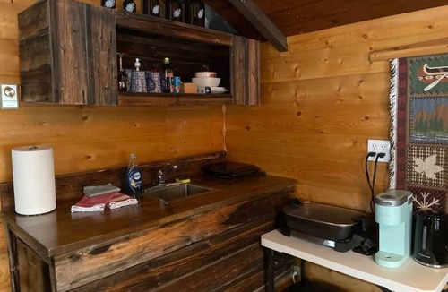 Division No. 11 House | The Sheep Camp cabin- Bear Creek Cabins