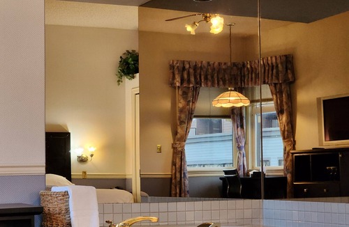 Steveston Hotel | The Steveston Cafe & Hotel