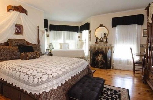 Plymouth Bed & Breakfast | The Tea Rose Inn at Plymouth