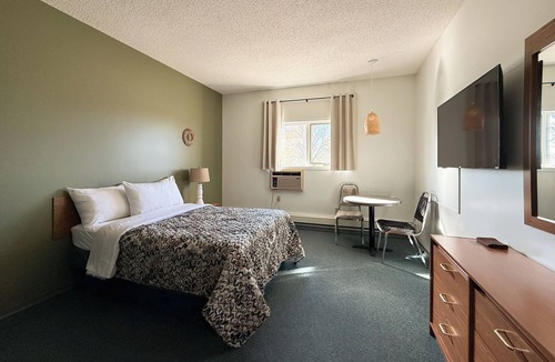 Lucky Lake Hotel | The Trail Inn Lucky Lake SK