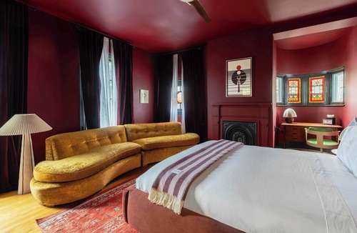 Corey Square Bed & Breakfast | The Turret - Ash Street Inn