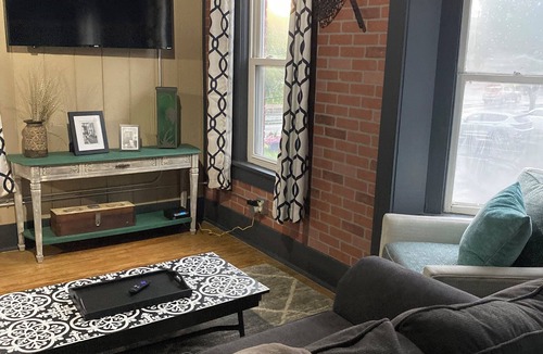 Ashland Apartment | The Turtle Inn Downtown Ashland, Ohio