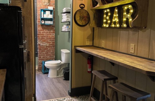 Ashland Apartment | The Turtle Inn Downtown Ashland, Ohio