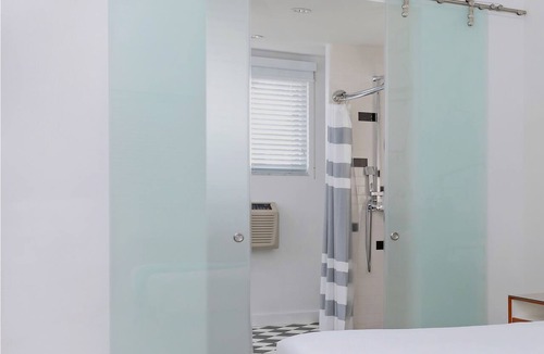 Northeast Miami Hotel | The Vagabond Hotel Miami
