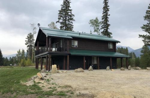 Valemount Villa | The Westview Cabin