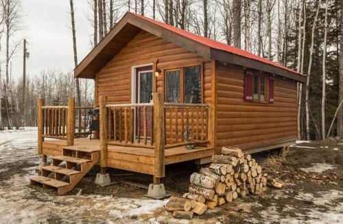 Division No. 11 House | The Wolf Cabin - Bear Creek Cabins