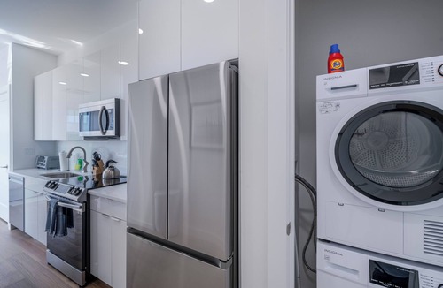 Allston Apartment | This apartment is a 1 bedroom(s), 1 bathrooms, located in Brighton, MA.