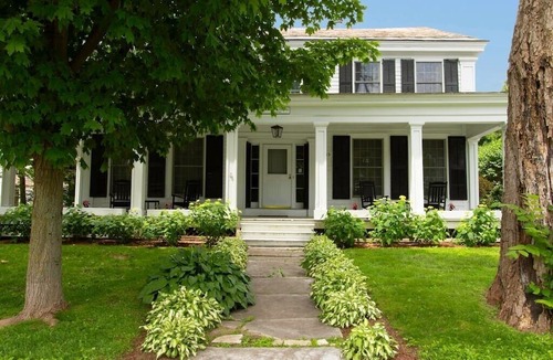 Manchester House | This house is a 6 bedroom(s), 5.5 bathrooms, located in Manchester, VT.