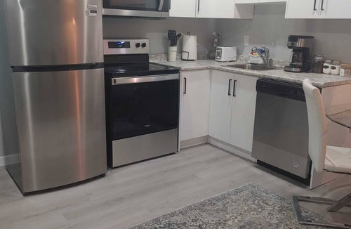 Saskatoon Apartment | This place is an oasis of happiness.I bet on it
