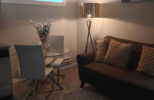 Saskatoon Apartment | This place is an oasis of happiness.I bet on it