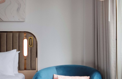 Flagami Hotel | Three Units to Enjoy! Close to Versace Mansion!