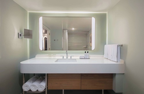 Flagami Hotel | Three Units to Enjoy! Close to Versace Mansion!