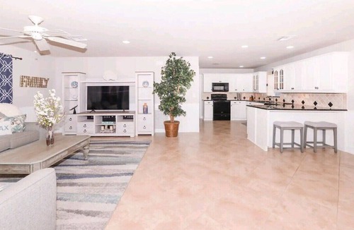 Fort Pierce House | Thumb Point Oasis w/Heated Pool- walk to beach!