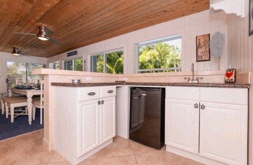Fort Pierce House | Thumb Point Oasis w/Heated Pool- walk to beach!