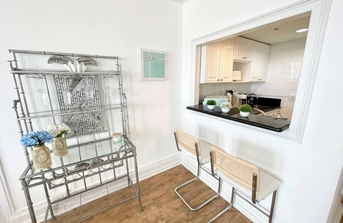 Palm Beach - West Palm Beach Apartment | Tiffany's Exclusive Palm Beach Hotel