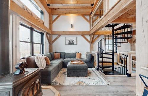 Readsboro House | Timber Riverhouse