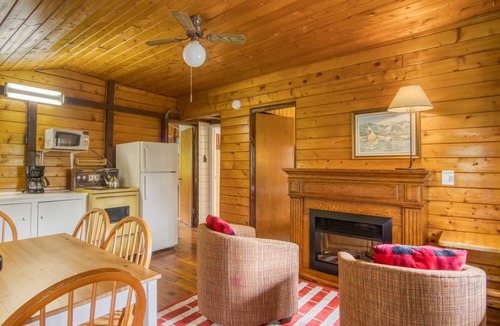 East Kootenay Hotel | Timbers Resort | 2BR | Cabin 1