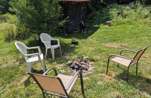 Jackson Cabin | Tiny House Oasis in beautiful Waldo County, Maine. Dogs welcome!