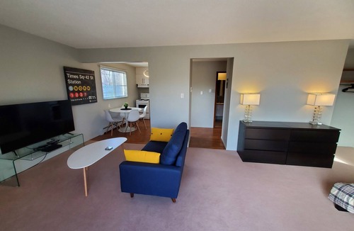 Old Strathcona Condo | TOP FLOOR - BALCONY - WALKABLE - UNIVERSITY - DOWNTOWN - WHYTE AVE -TRANSIT