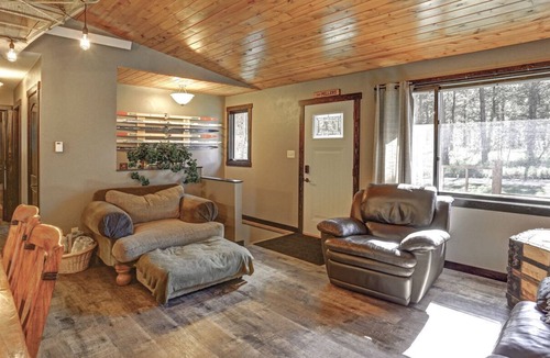Rimrock House | Towering Timber Hideaway