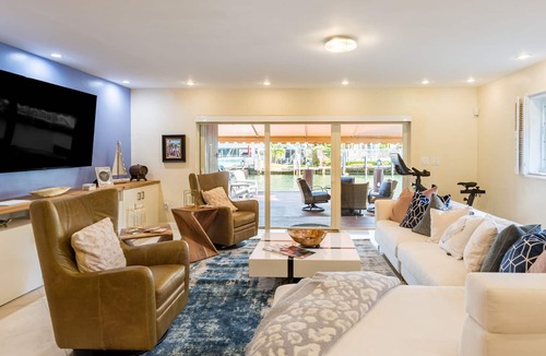 Eastern Shores House | Townhome on the water retreat