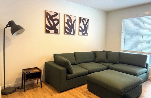 Red Deer House | Townhouse - 2 bedrooms, both ensuites!