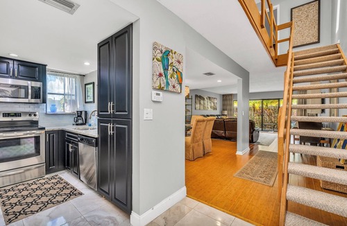 Palm Beach Shores House | Townhouse at Palm Beach Shores Azul