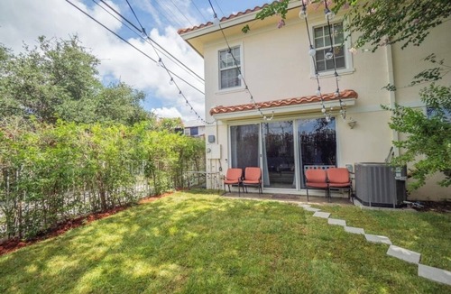 South Palm Park Neighborhood Association House | Townhouse Mile from Beach & 3 Blocks from Intercostal
