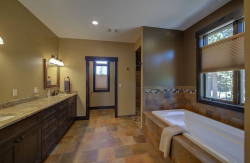 Deadwood Cabin | Trail Ridge Lodge-7 Bedroom 4 miles from Deadwood