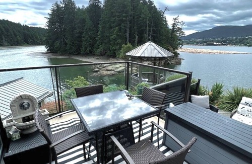 North Oyster House | Trails End Beach House