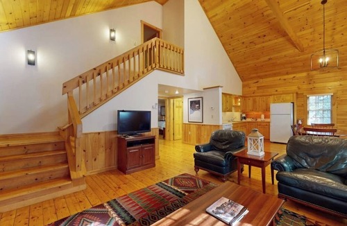 Northport Cabin | Tranquil dog-friendly cabin with full kitchen, fireplace & nearby recreation