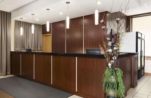 West Edmonton Hotel | Travelodge by Wyndham Edmonton West